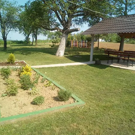 Holiday Home Stella Vrdnik Exterior photo